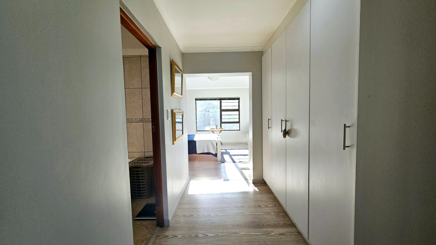 5 Bedroom Property for Sale in Dana Bay Western Cape